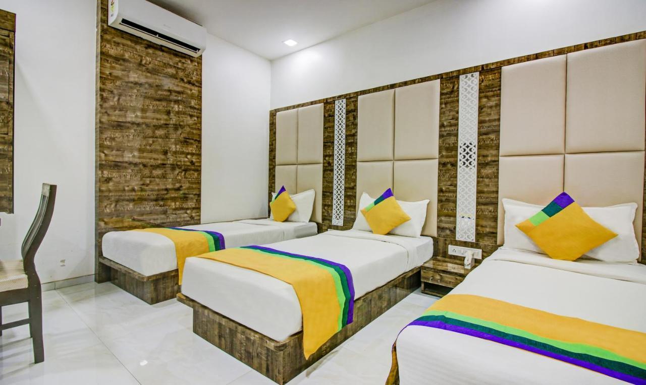 Hotel Magnet Terminal-2 มุมไบ ภายนอก รูปภาพ